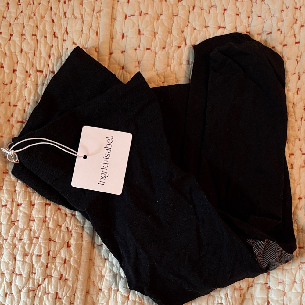 Ingrid & Isabel Black Maternity Leggings with Tag